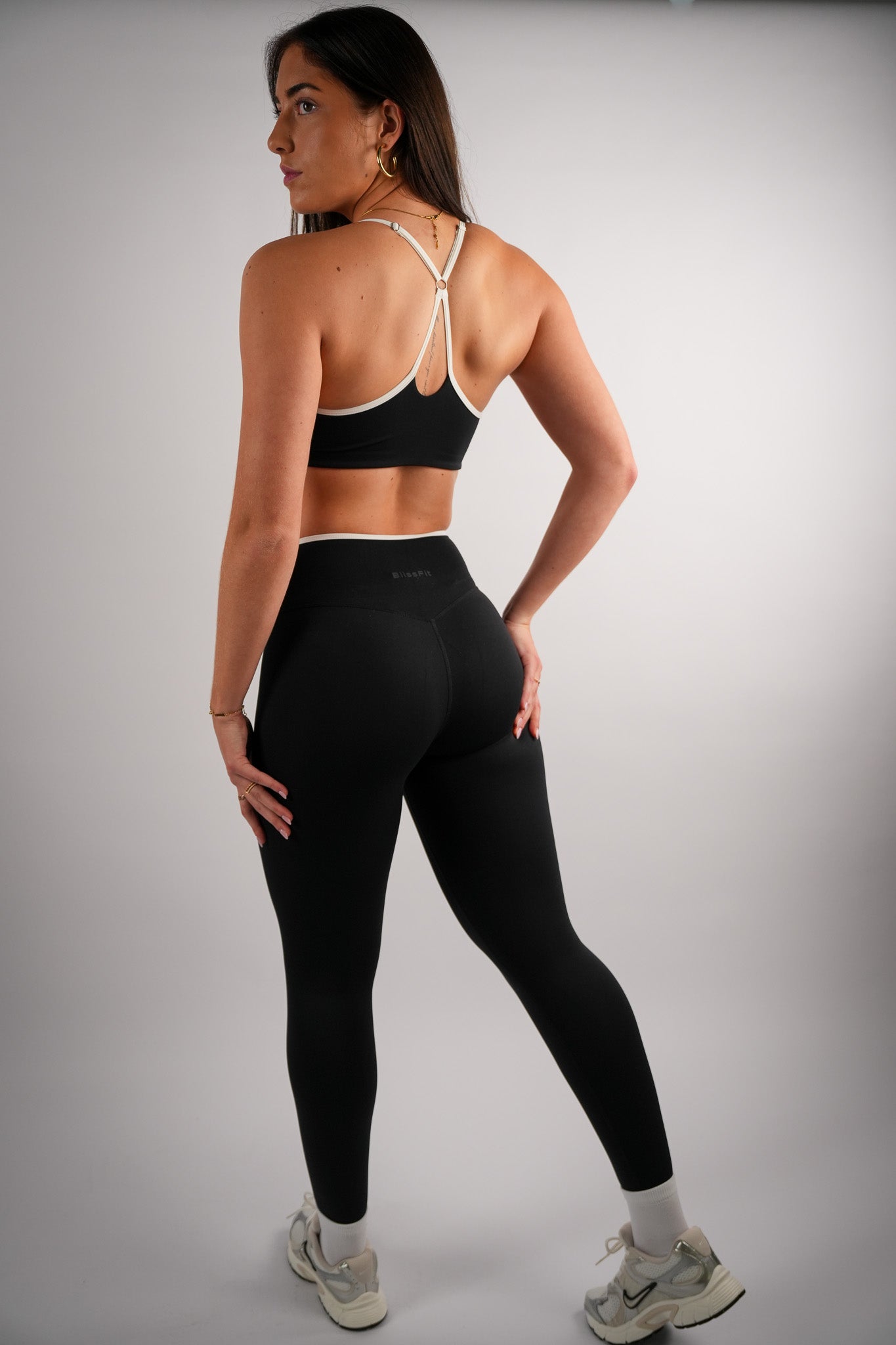 V-Sculpt Sports Bra