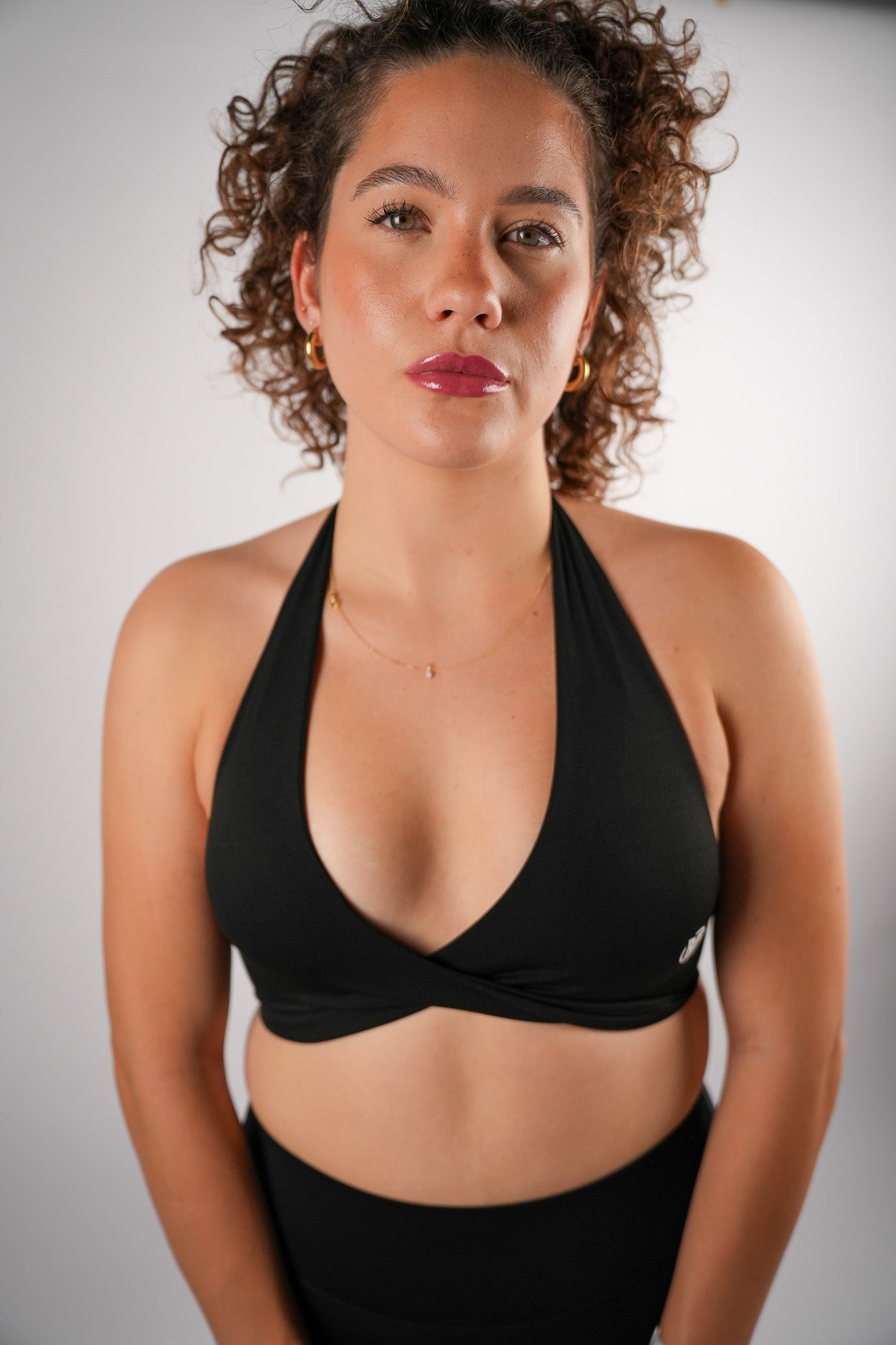 Core Cross Over Halter Neck Sports Bra