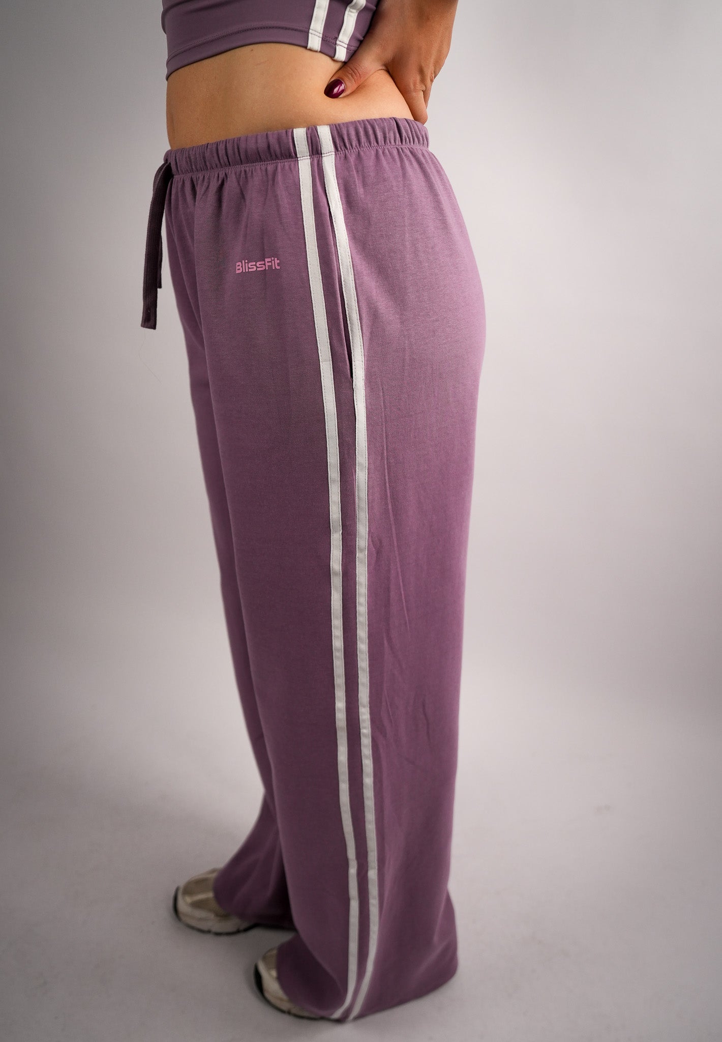 Contrastline Wide Leg Pants