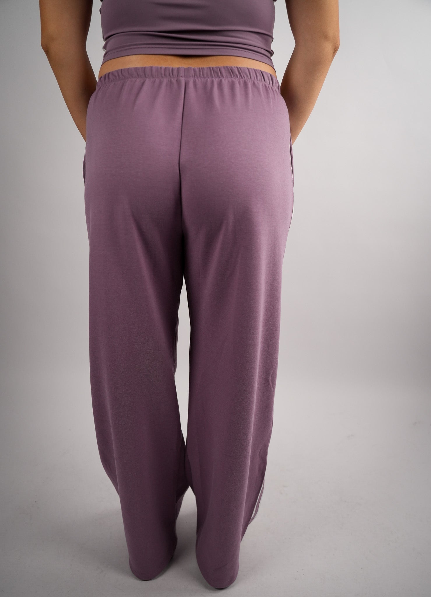 Contrastline Wide Leg Pants